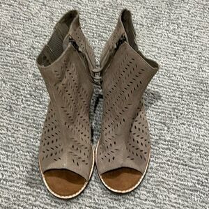 Toms  booties